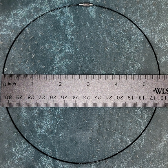 Pretty 😍 circular necklace with barrel screw clasp with ONE 1 Heart pendent - Picture 2 of 13